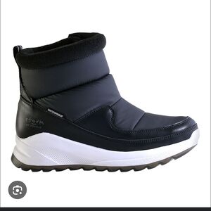 White Storm By Cougar Cabot Boots